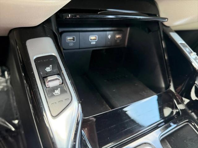used 2022 Kia Sorento Plug-In Hybrid car, priced at $30,899