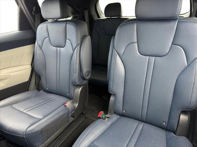 used 2022 Kia Sorento Plug-In Hybrid car, priced at $30,899