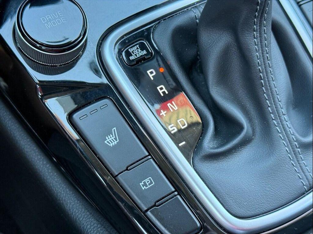 used 2024 Kia Seltos car, priced at $25,297