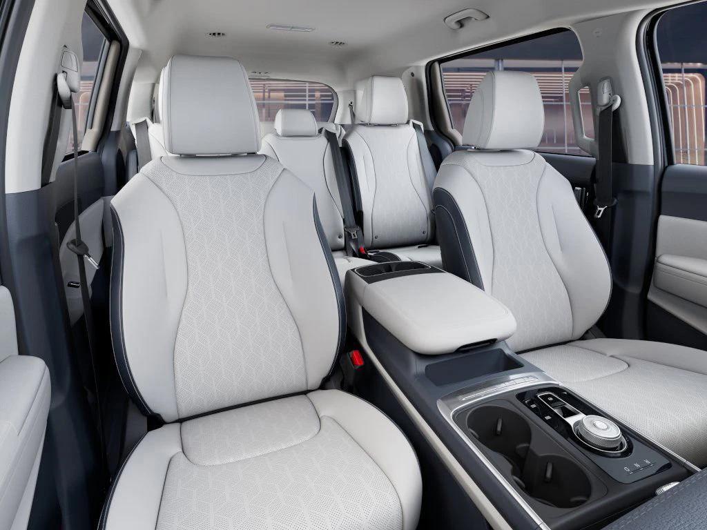 new 2026 Kia Carnival Hybrid car, priced at $45,110