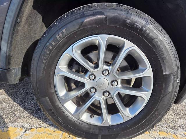 used 2015 Jeep Grand Cherokee car, priced at $11,997