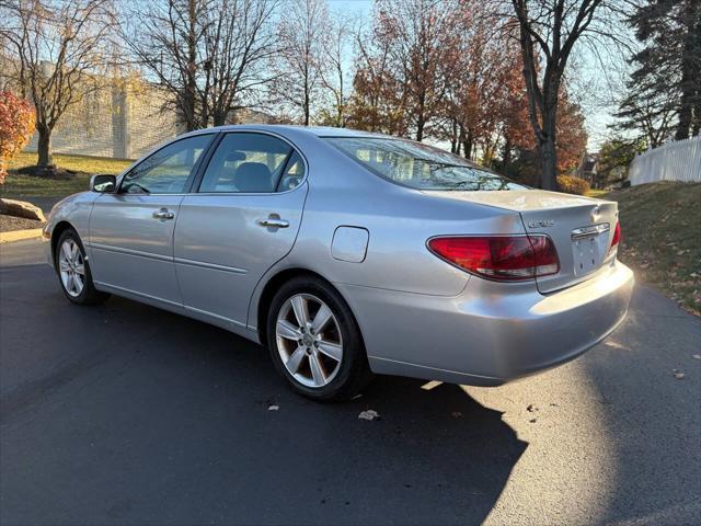 used 2005 Lexus ES 330 car, priced at $5,499