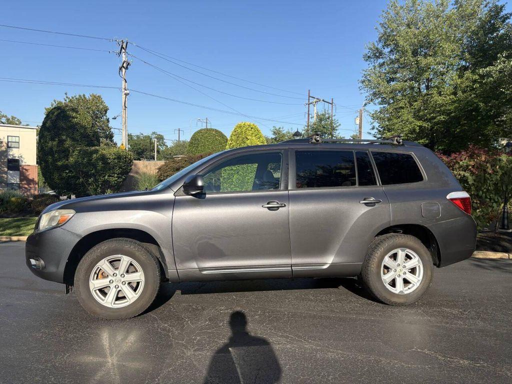 used 2010 Toyota Highlander car, priced at $7,999