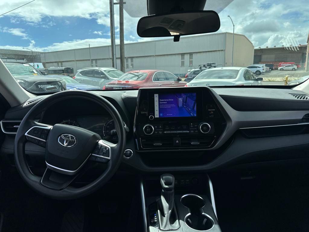 used 2023 Toyota Highlander car, priced at $36,500