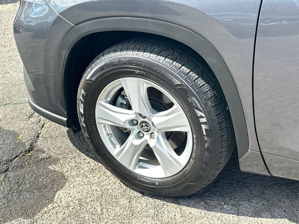 used 2023 Toyota Highlander car, priced at $36,500