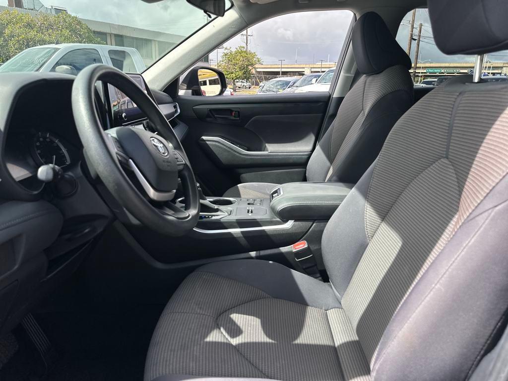 used 2023 Toyota Highlander car, priced at $36,500