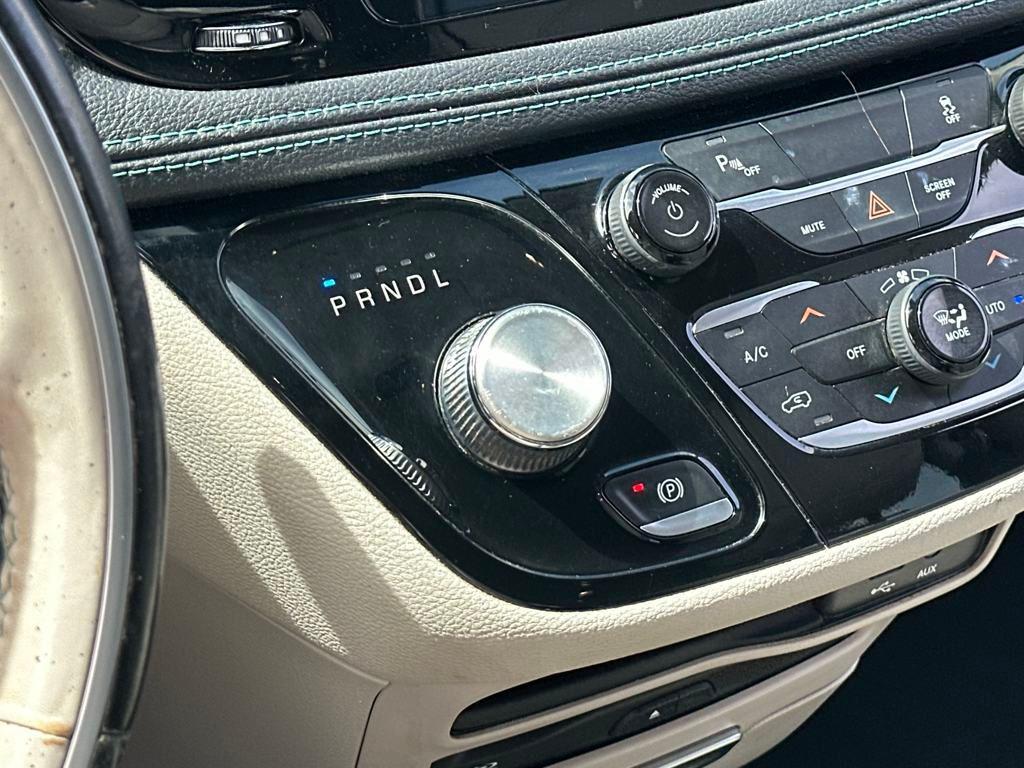 used 2020 Chrysler Pacifica Hybrid car, priced at $25,000