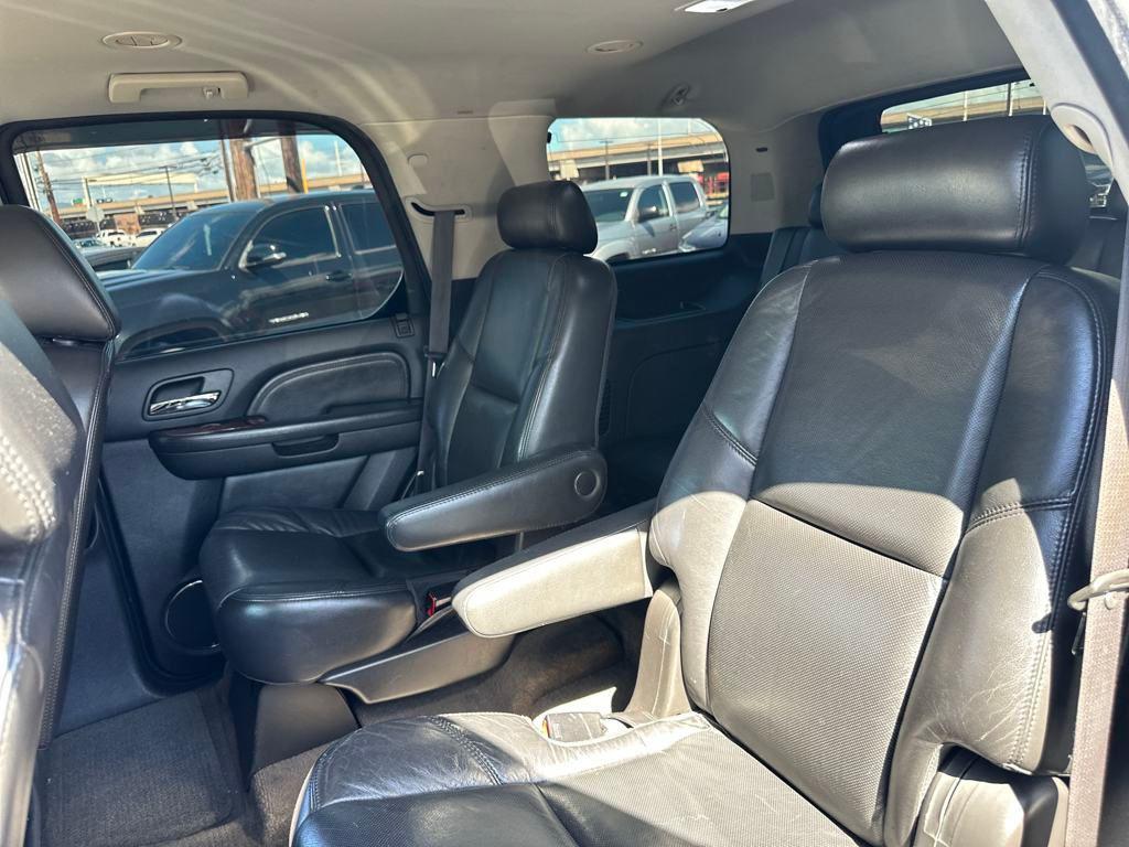 used 2008 Cadillac Escalade car, priced at $12,500