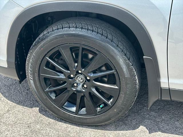 used 2019 Toyota Highlander car, priced at $27,000