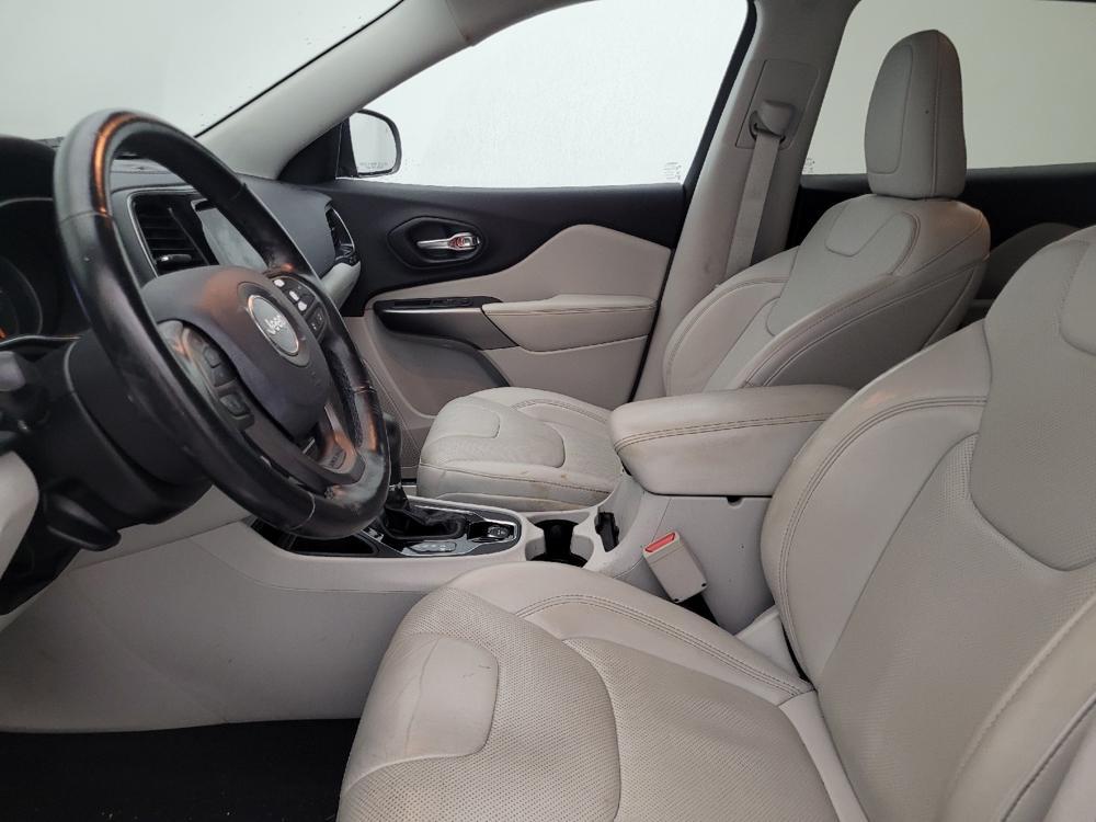 used 2020 Jeep Cherokee car, priced at $16,695