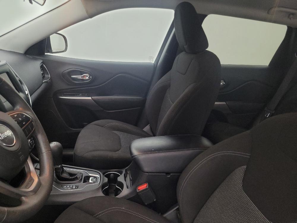 used 2019 Jeep Cherokee car, priced at $16,495