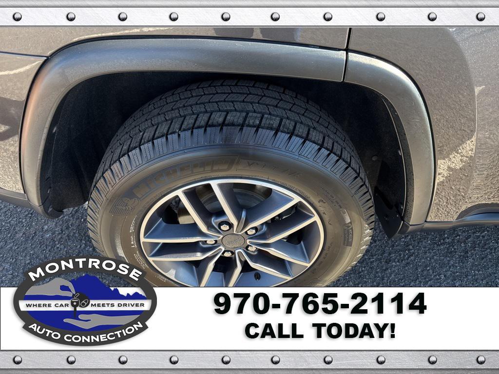 used 2020 Jeep Grand Cherokee car, priced at $24,490