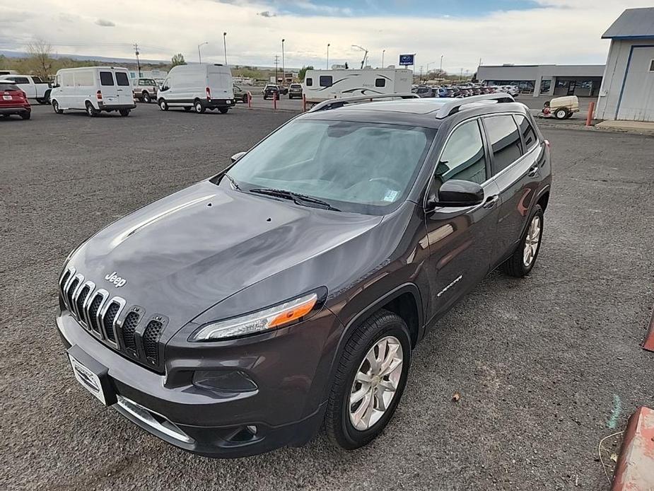 used 2015 Jeep Cherokee car, priced at $14,400