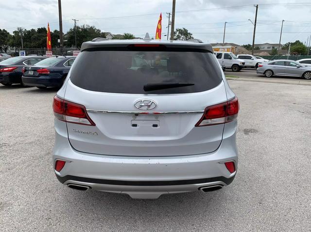 used 2017 Hyundai Santa Fe car