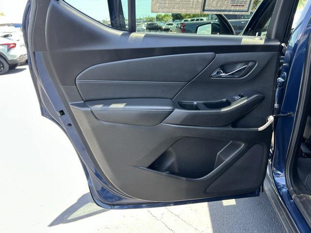 used 2023 Chevrolet Traverse car, priced at $28,900