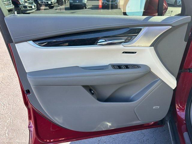 used 2020 Cadillac XT6 car, priced at $29,877