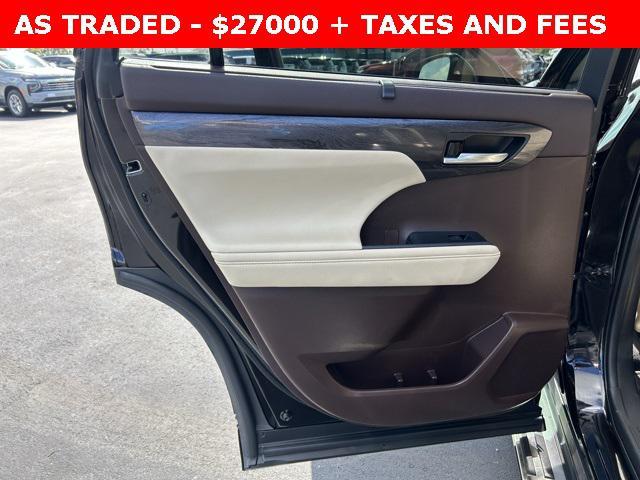 used 2020 Toyota Highlander car, priced at $27,000