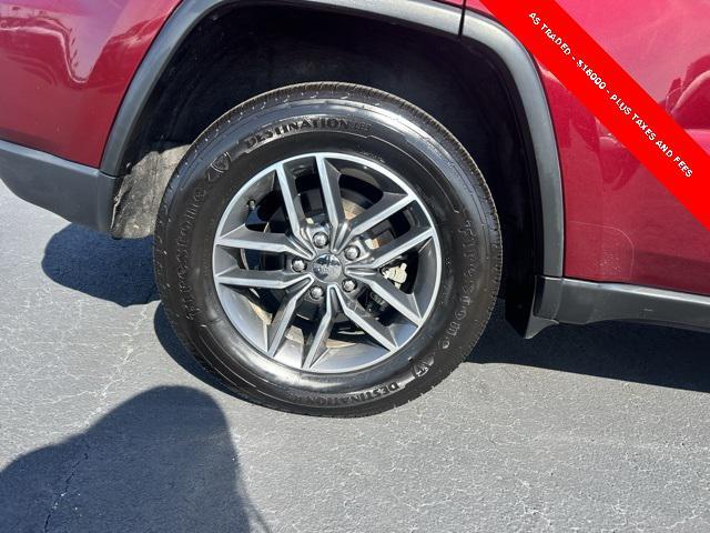 used 2017 Jeep Grand Cherokee car, priced at $16,000