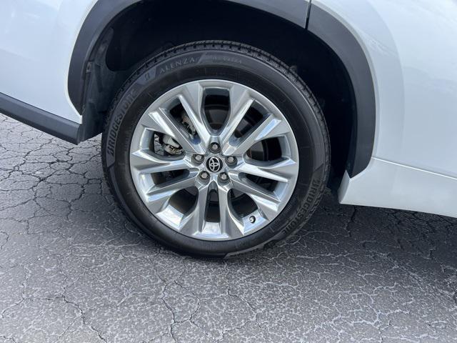 used 2022 Toyota Highlander car, priced at $36,000