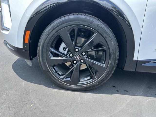 used 2024 Buick Envision car, priced at $30,700