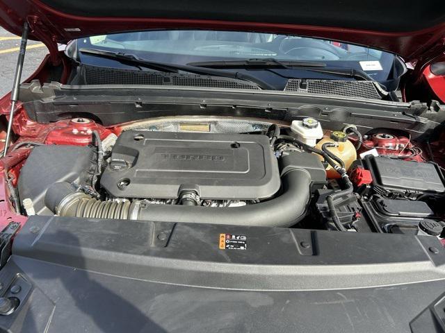 used 2023 Buick Envision car, priced at $24,000