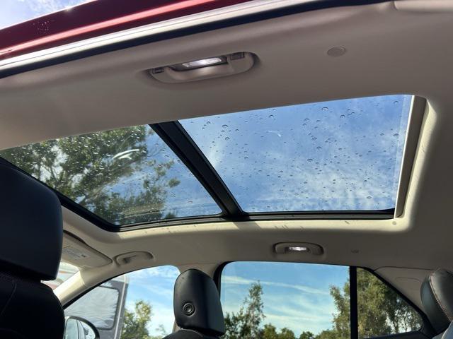 used 2023 Buick Envision car, priced at $24,000