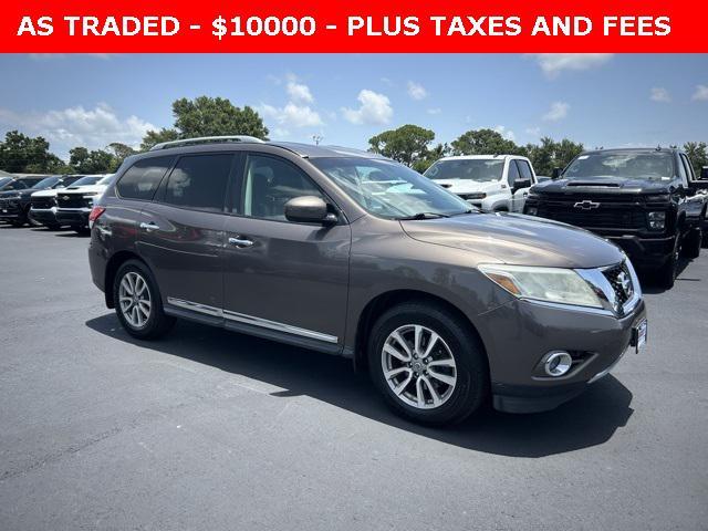 used 2015 Nissan Pathfinder car, priced at $10,000