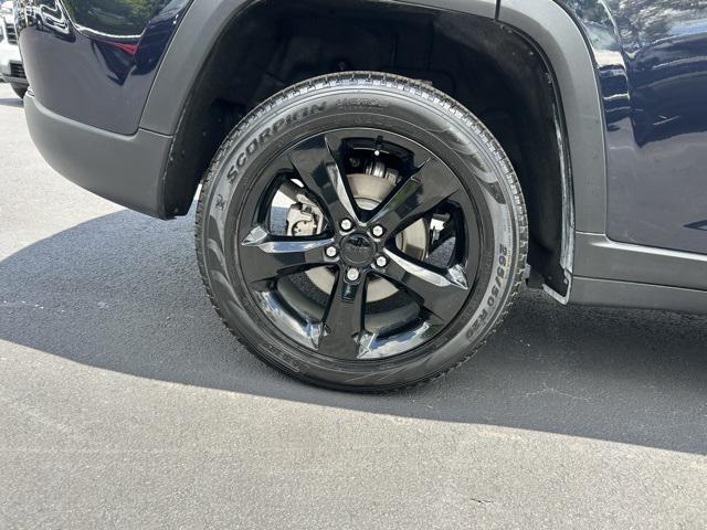 used 2024 Jeep Grand Cherokee car, priced at $36,400