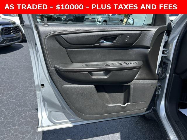 used 2015 Chevrolet Traverse car, priced at $10,000