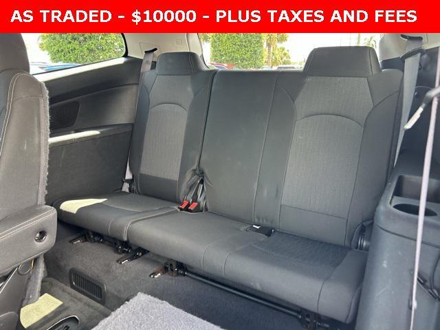used 2015 Chevrolet Traverse car, priced at $10,000
