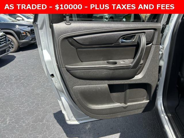 used 2015 Chevrolet Traverse car, priced at $10,000