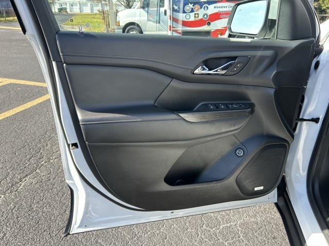 used 2023 GMC Acadia car, priced at $27,110