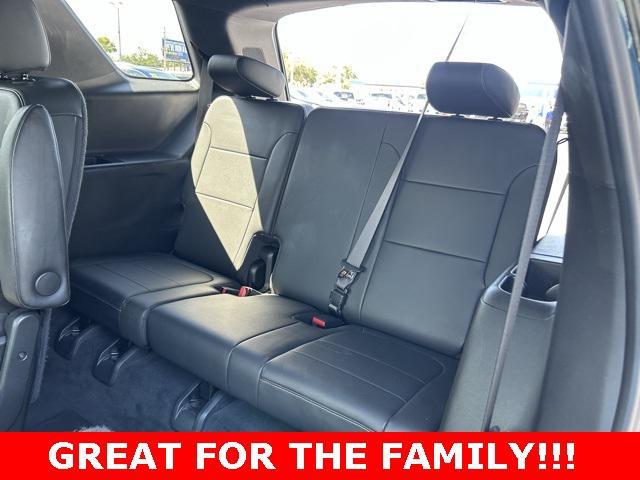 used 2023 Chevrolet Traverse car, priced at $28,849