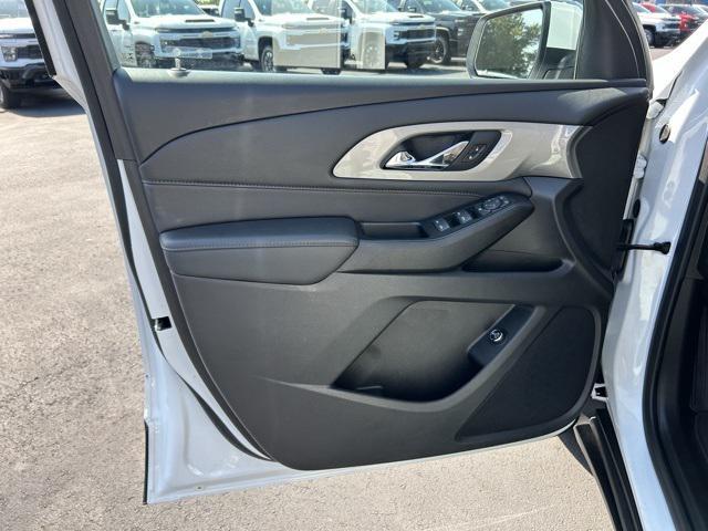 used 2023 Chevrolet Traverse car, priced at $27,800