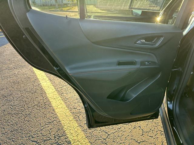 used 2023 Chevrolet Equinox car, priced at $22,000