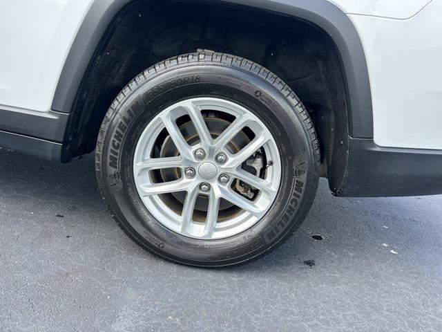 used 2022 Jeep Grand Cherokee L car, priced at $27,000