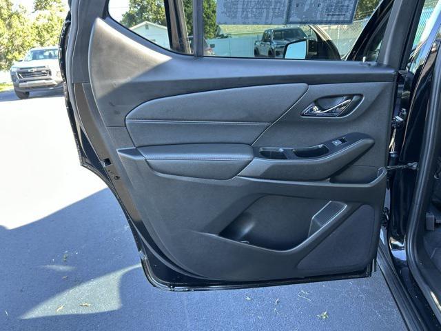 used 2023 Chevrolet Traverse car, priced at $34,000