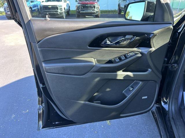 used 2023 Chevrolet Traverse car, priced at $34,000