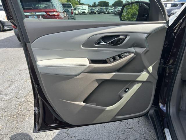 used 2020 Chevrolet Traverse car, priced at $22,000