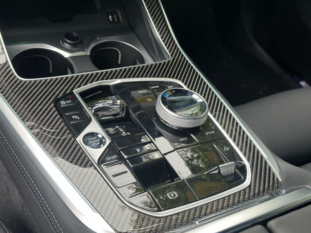 new 2026 BMW X7 car, priced at $125,675