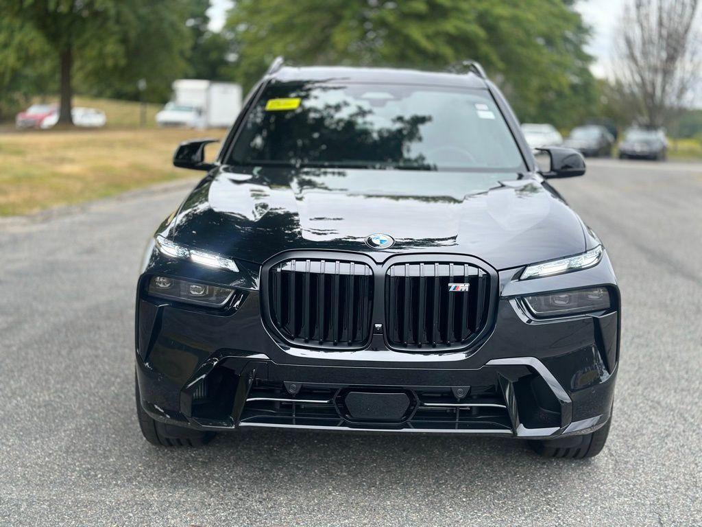 new 2026 BMW X7 car, priced at $125,675