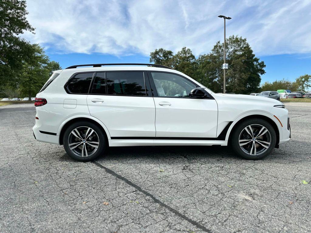 new 2026 BMW X7 car, priced at $123,155