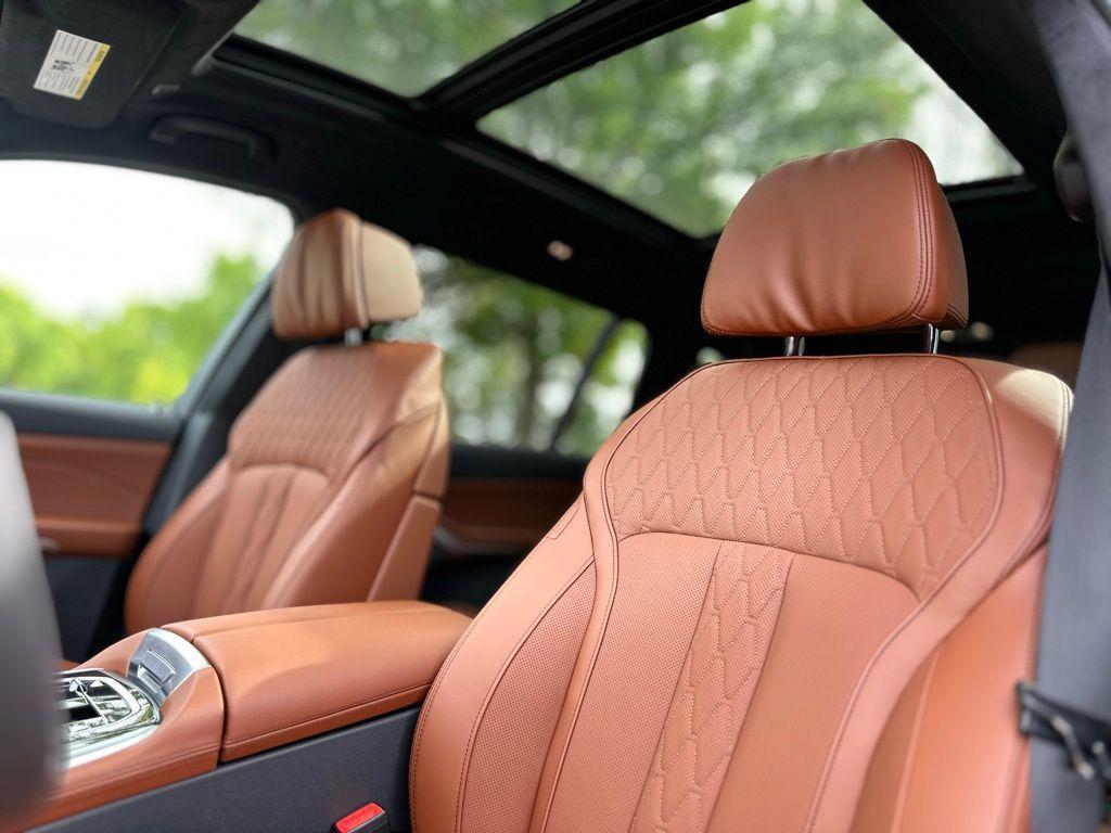 new 2026 BMW X7 car, priced at $123,155