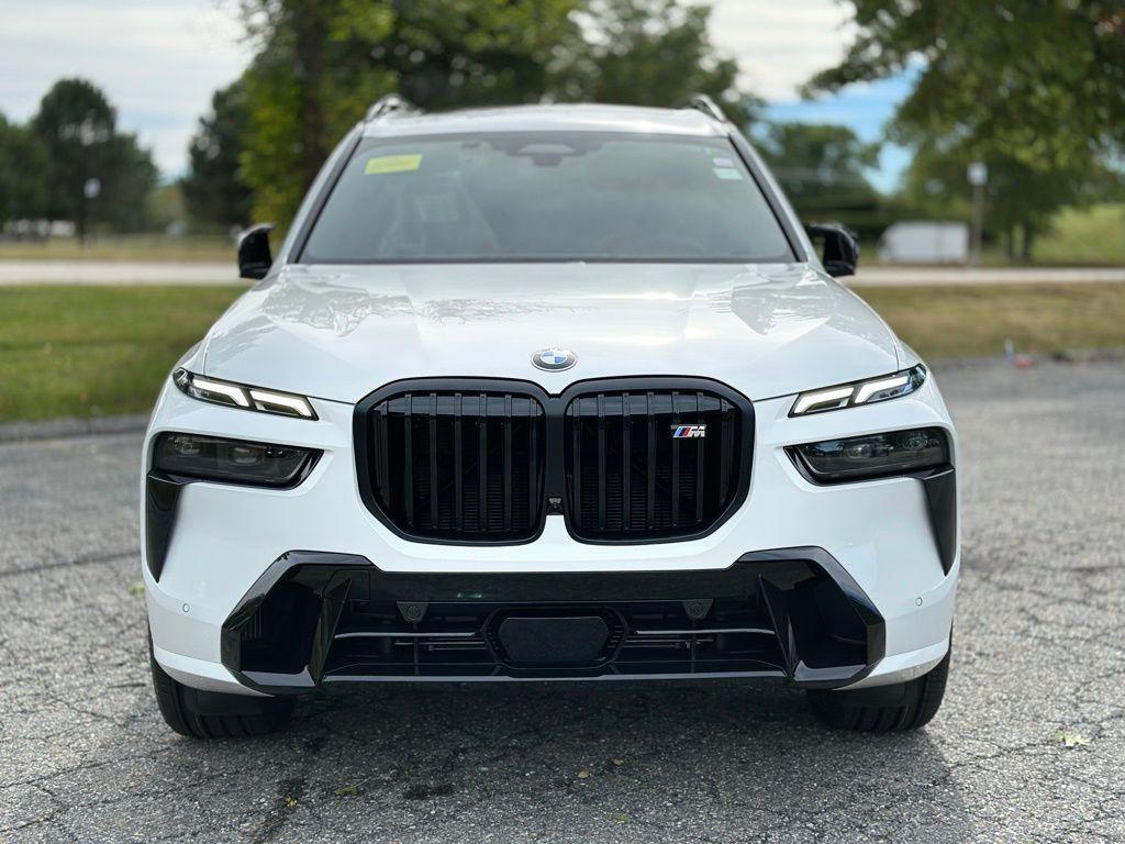 new 2026 BMW X7 car, priced at $123,155