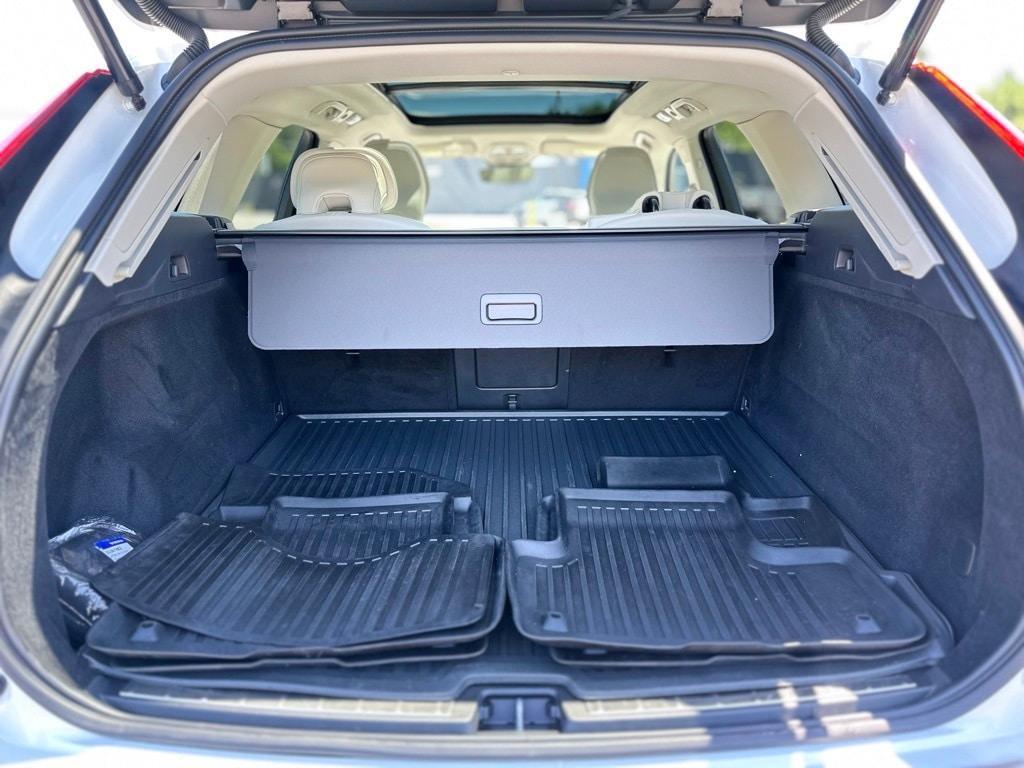 used 2023 Volvo XC60 car, priced at $40,548