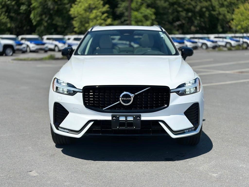 used 2023 Volvo XC60 car, priced at $40,548