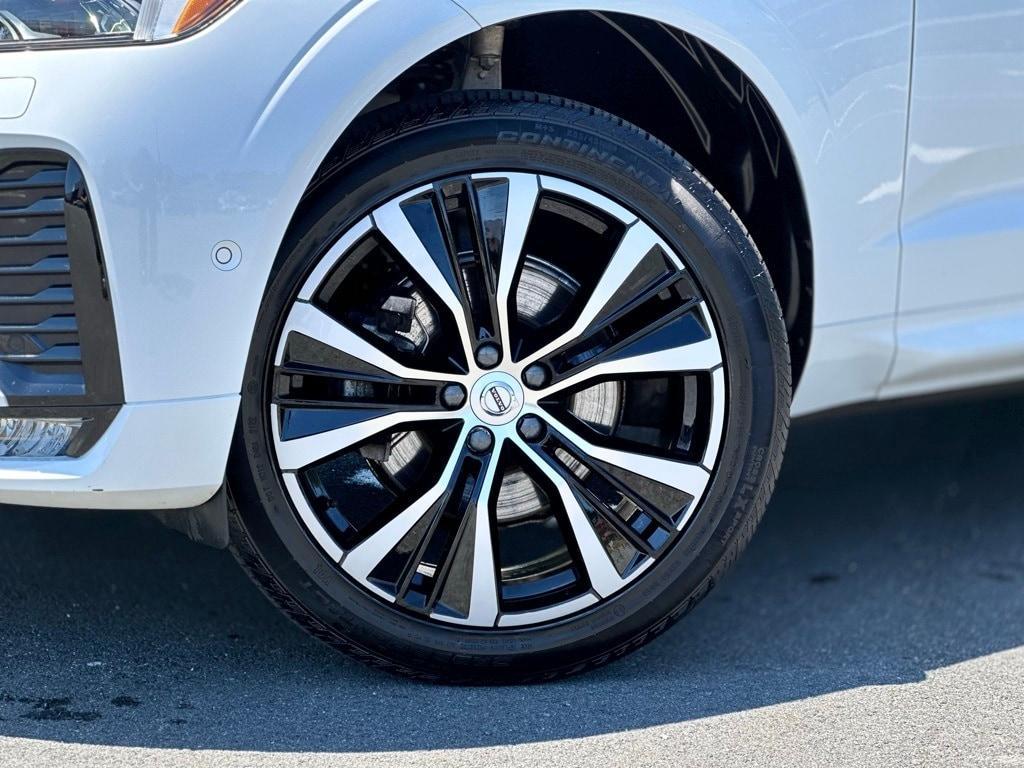 used 2023 Volvo XC60 car, priced at $40,548