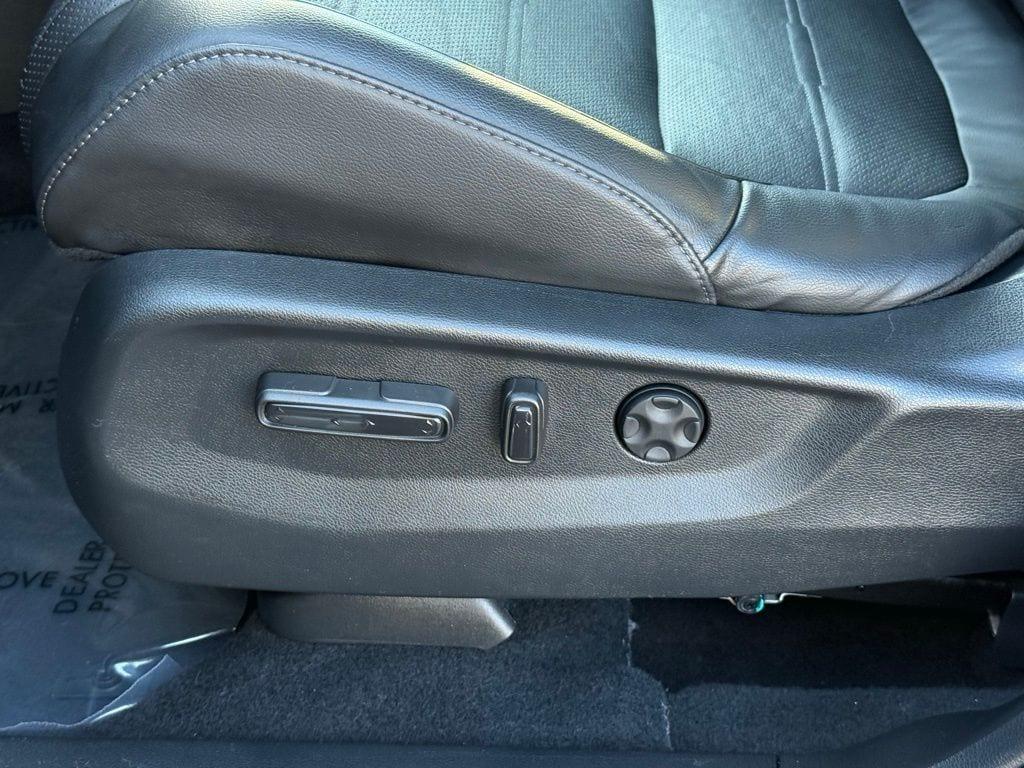 used 2020 Honda CR-V car, priced at $26,686