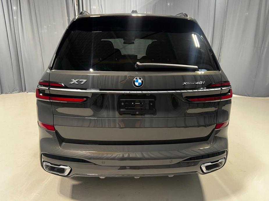 new 2025 BMW X7 car, priced at $99,725