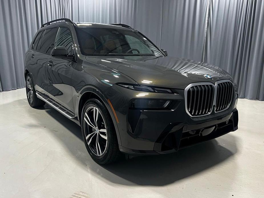 new 2025 BMW X7 car, priced at $99,725